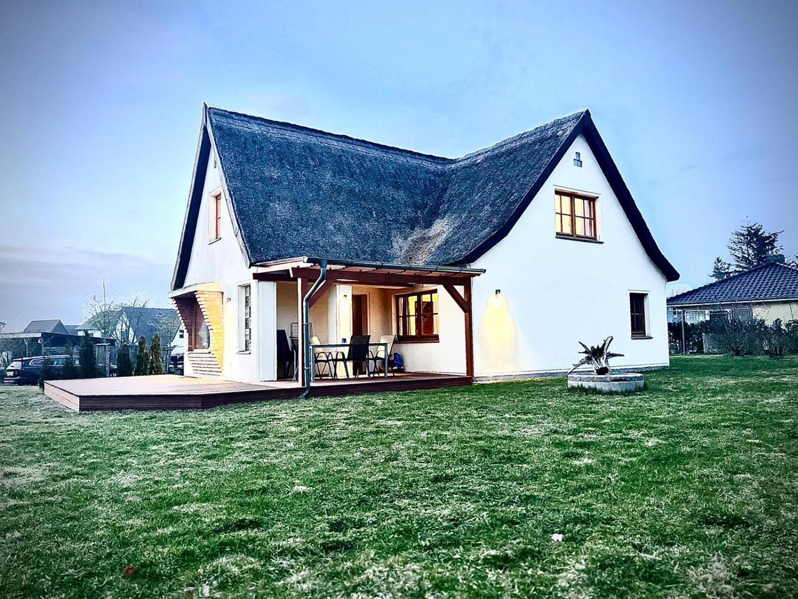 Huus Am Darss Villa Fuhlendorf  Exteriör bild